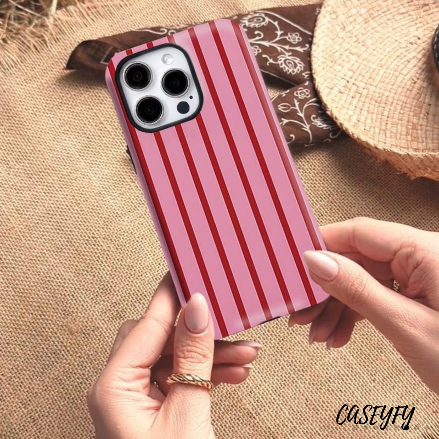 Pembe Çizgi Detay Kılıf