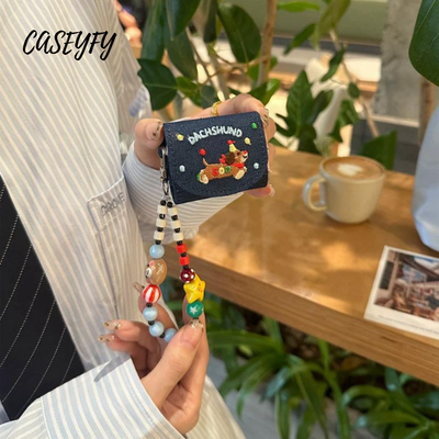 Renkli Dachshund AirPods Kılıfı