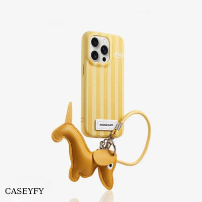 Köpekli Charm Detay Deri Kılıf